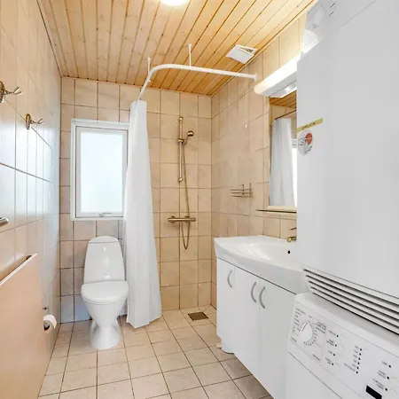 Gravers - 100m From The Sea By Interhome Semesterbostad