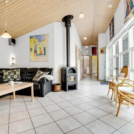 Gravers - 100m From The Sea By Interhome