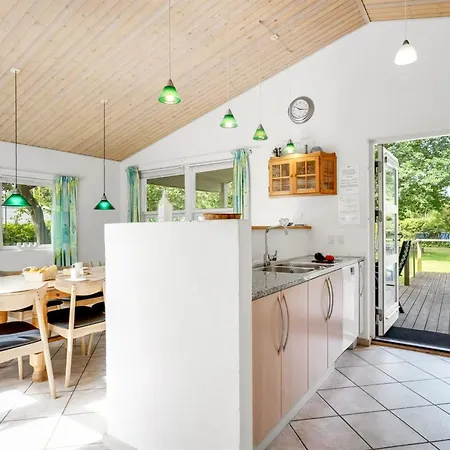 Gravers - 100m From The Sea By Interhome